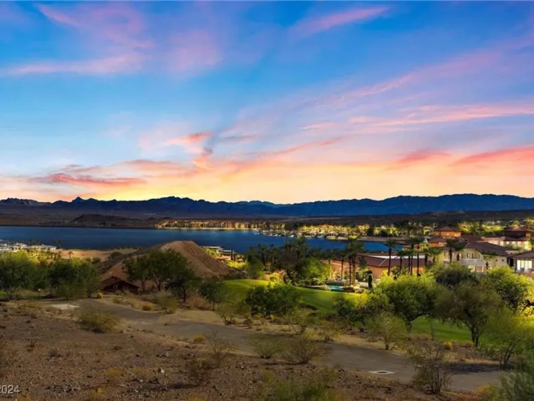 Lake Las Vegas, Henderson